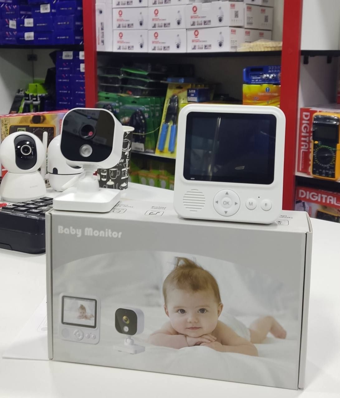 Беспроводная видеоняня Baby Monitor Помогает присматривать за малышом.