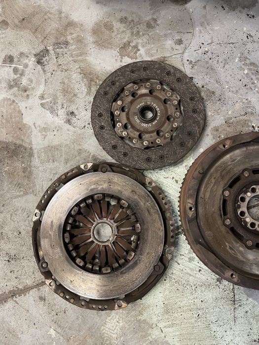 Kit ambreiaj Toyota Rav 4 2.2D 6 trepte