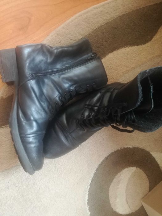 Продавам дамски зимни ботуши-боти от естествена кожа поръчкови