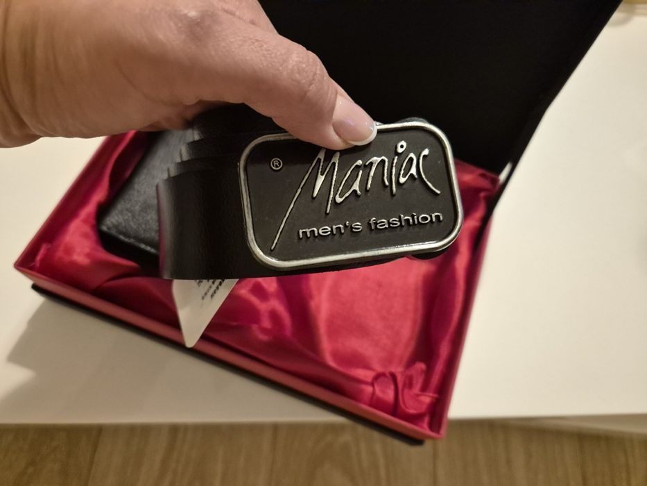 Подаръчен комплект  колан и поръфейл