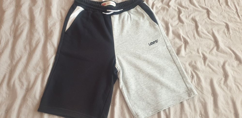 Къси памучни панталони Levi's 164см