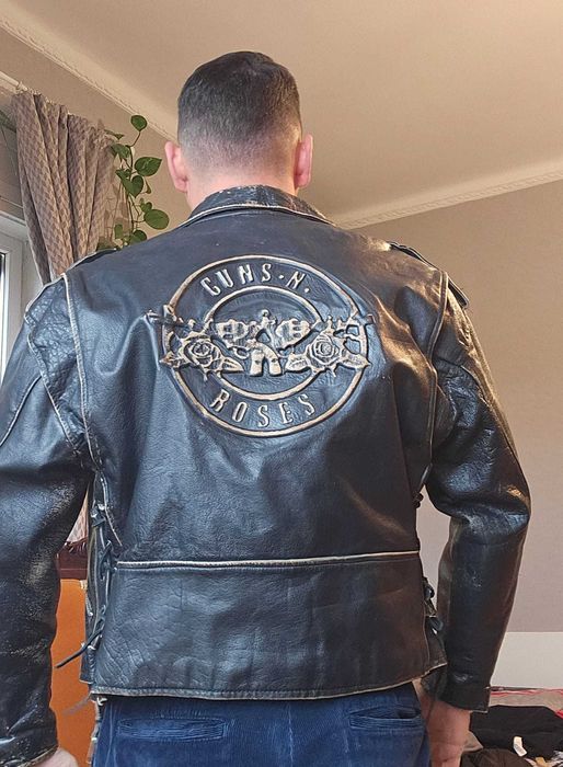 Geaca piele naturala 100 % personalizata Guns N' Roses impecapibla!