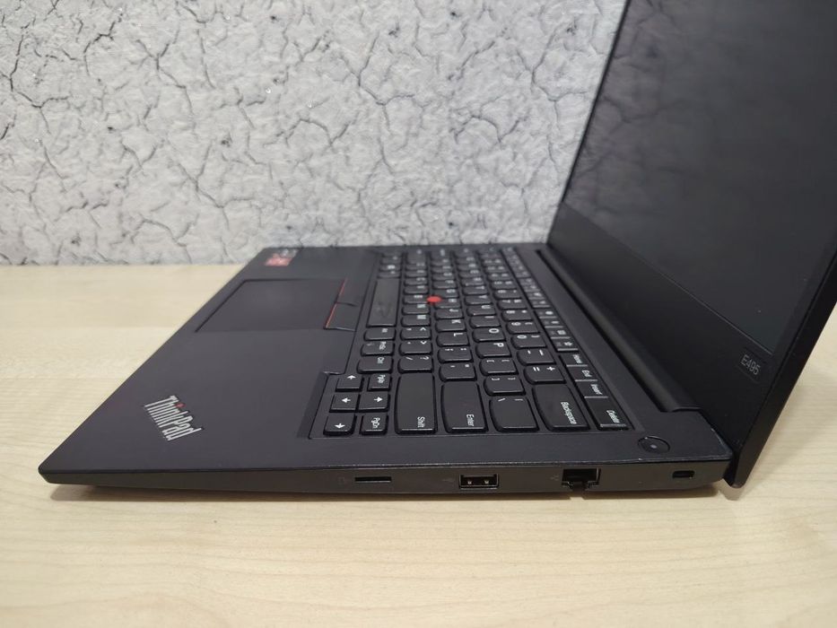 LENOVO ThinkPad E495 14" IPS FHD/RYZEN™ 7 - 3700U/16GB DDR4/256GB NVMe