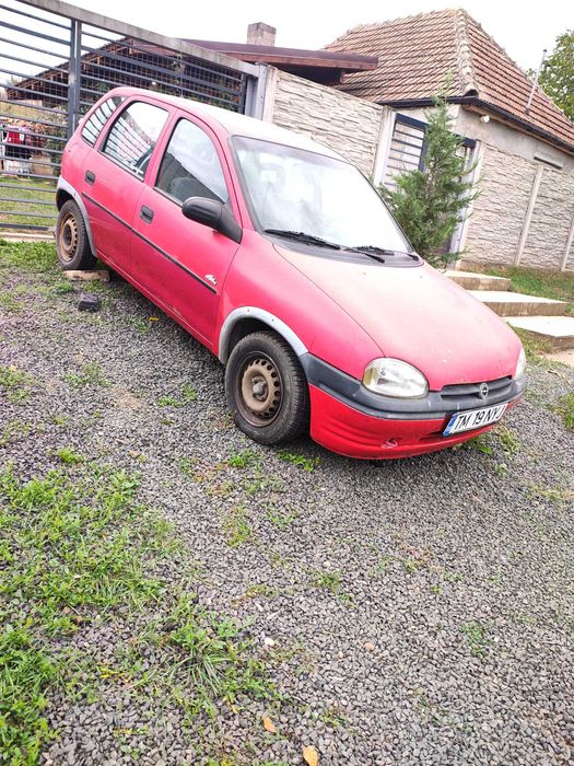 Opel Corsa B 1.4 benzina numai pornește