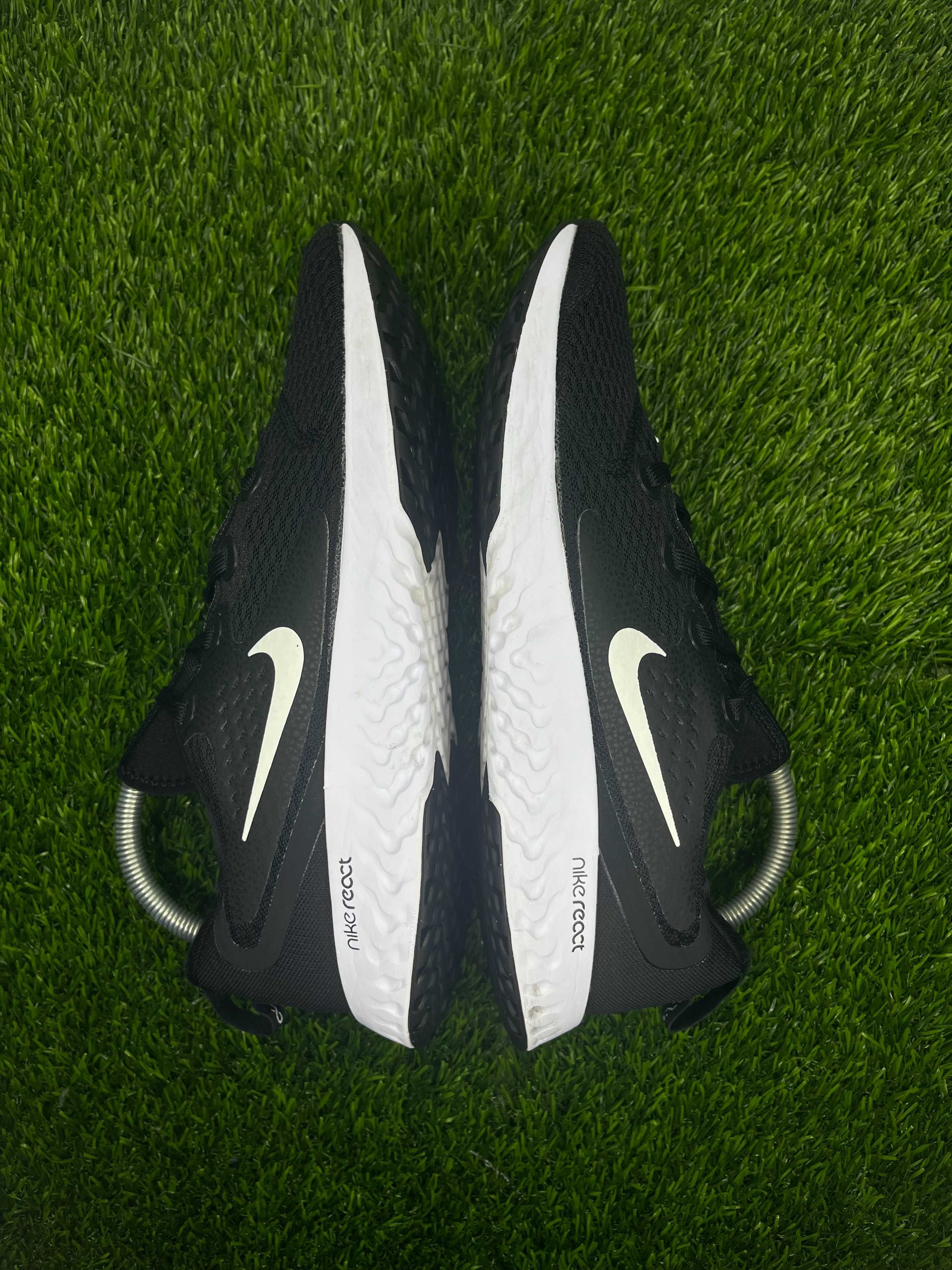 Nike Legend React Black Мъжки Маратонки