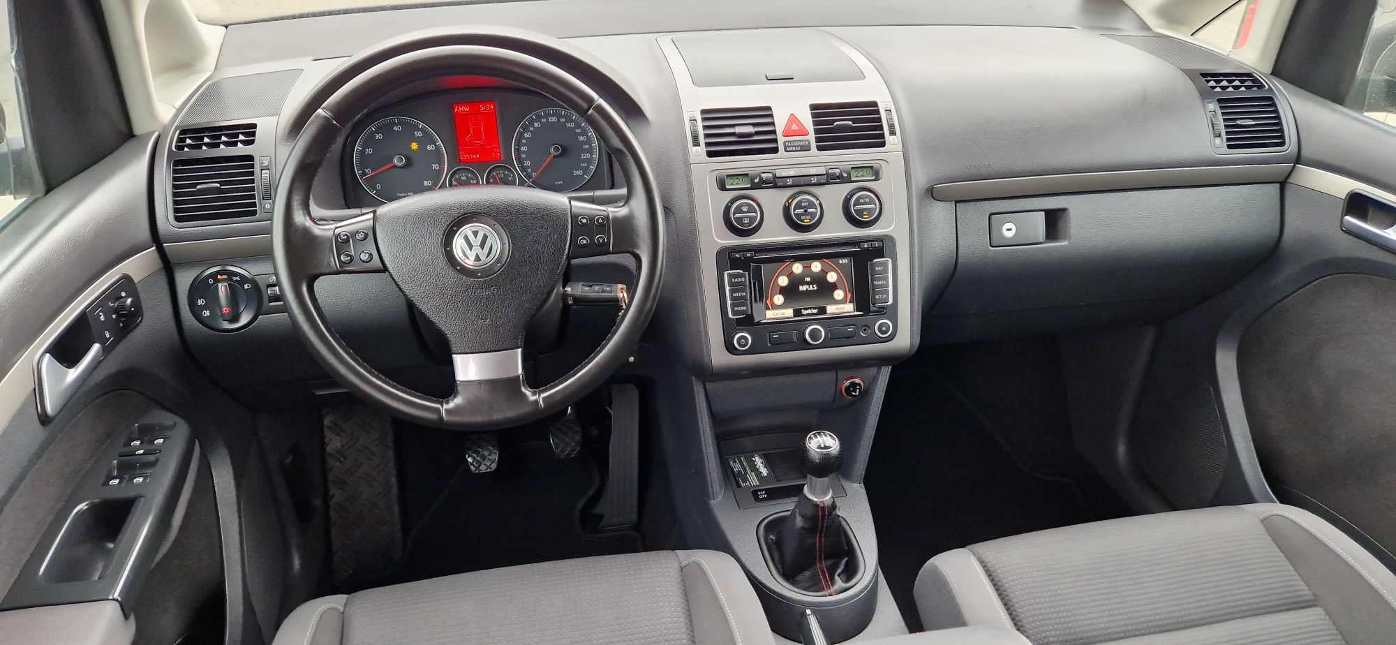 Vand Vw Touran 1.4 TSI EURO5 RAR EFECTUAT 2010 RATE Import Germania