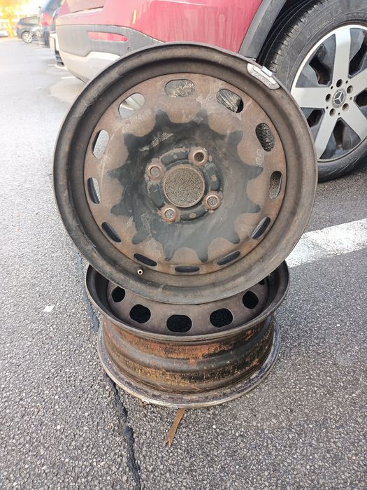 Vând jante Ford Fiesta R15