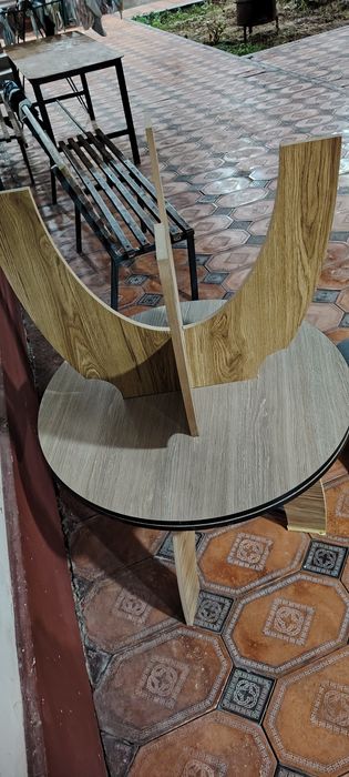 Dumaloq Stol yegiladigon