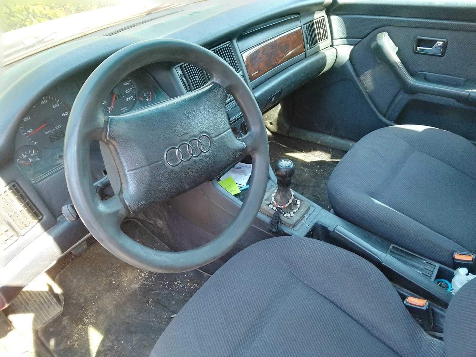 Audi 80 Avant ...