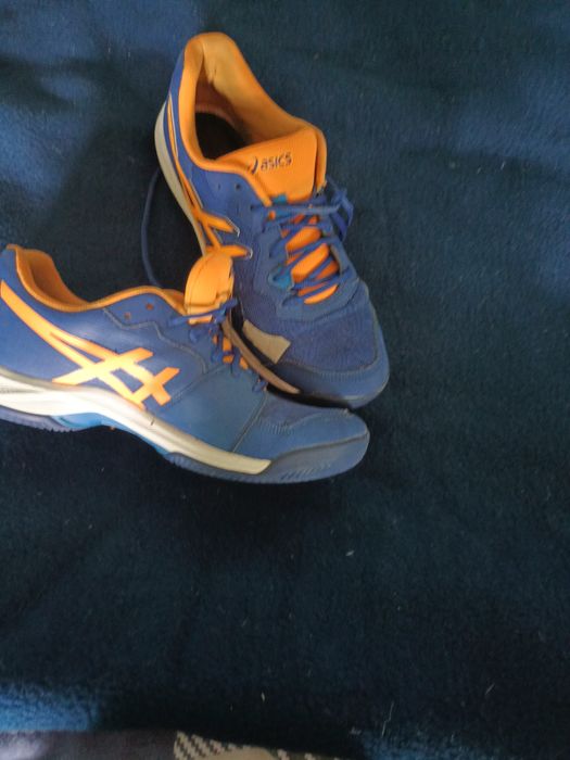 adidași asiccs marimea 45