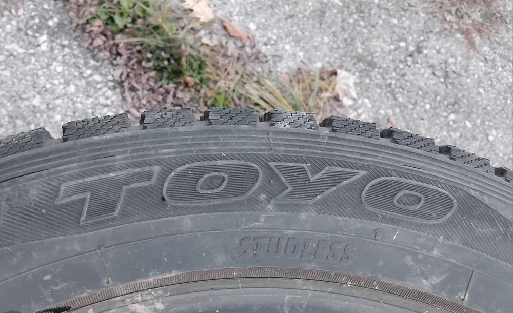 Гуми 225 55 18 Тойо Toyo 4 броя. Нов внос. Не са нови! Цената е за бр.