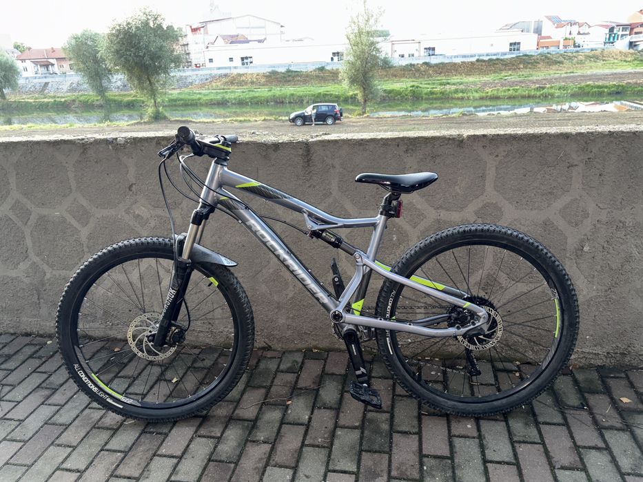 Bicicleta Rockrider st900 s Negociabil