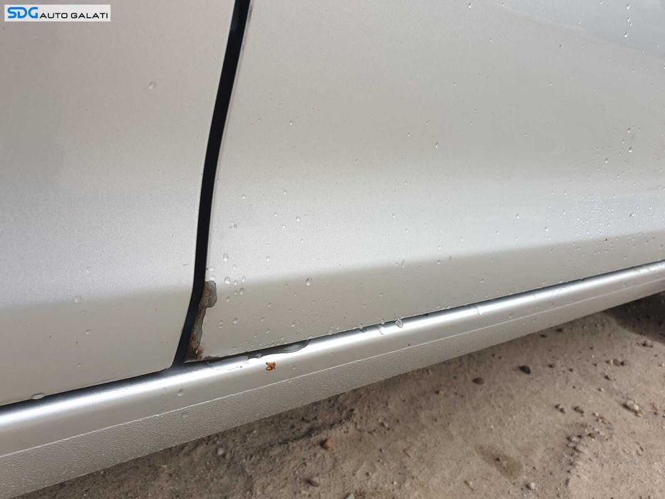 Usa Usi Portiera Portiere Dreapta Fata Dezechipata cu Defect Culoare LA7W Volkswagen Jetta 2006 - 2011 Cod pdfdcdg6b1