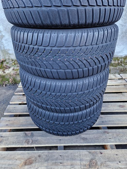 4anvelope iarna 225 45 17 Dunlop
