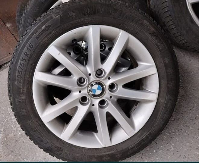 Vând 4 jante BMW 16