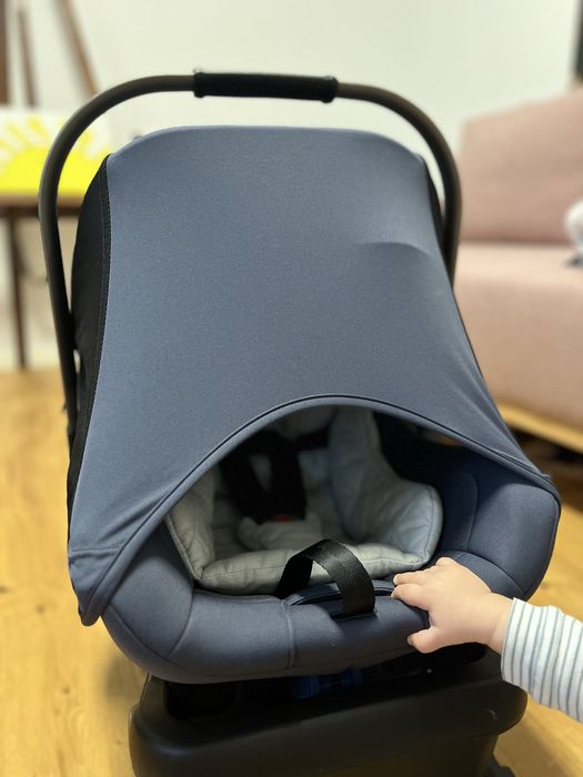 Scoica nuna pipa cu isofix