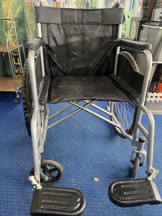 Инвалидна количка – сгъваема, лека и удобна