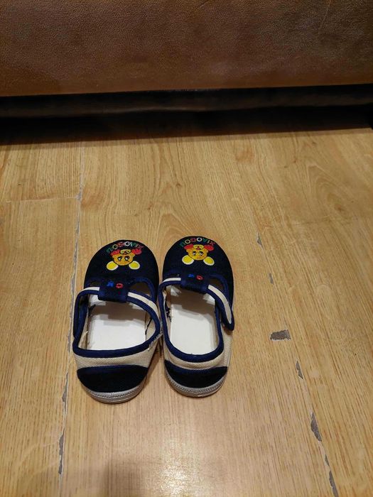 Детски обувки. Размер - 17. Марка - Calvin Klein.