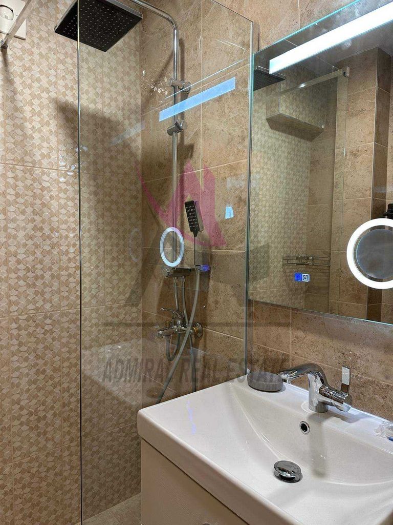 Дава се под наем Тристаен апартамент в Варна, Чайка - 130 кв.м за 1000 € - Снимка #5
