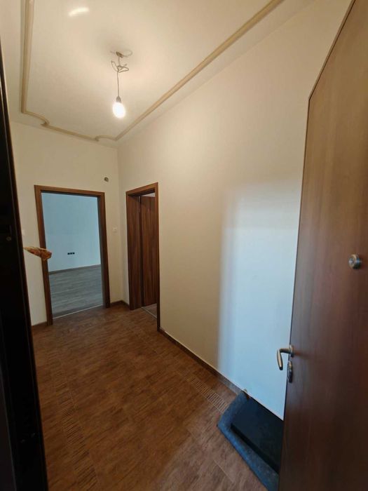 Продава се Тристаен апартамент в София, Център - 98 кв.м за 4072 €/кв.м - Снимка #3