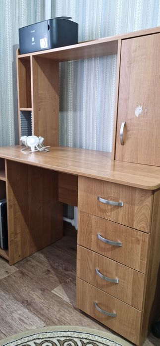 Компьютерный столик