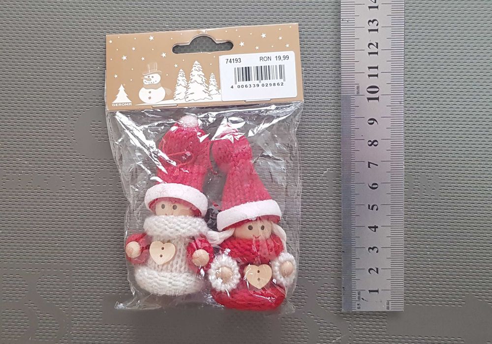 Bradut Artificial si Decoratiuni pentru Pomul de Iarna