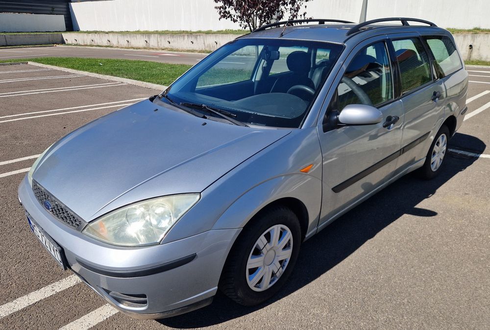Ford Focus 1.4 benzina