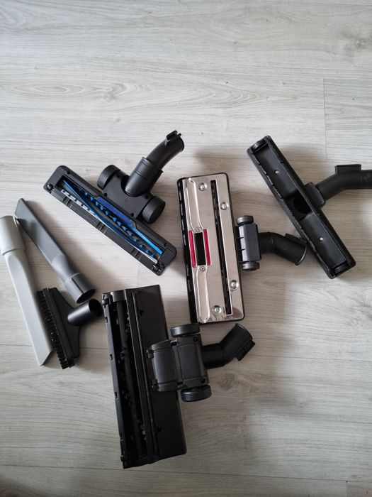 Perii pentru aspirator