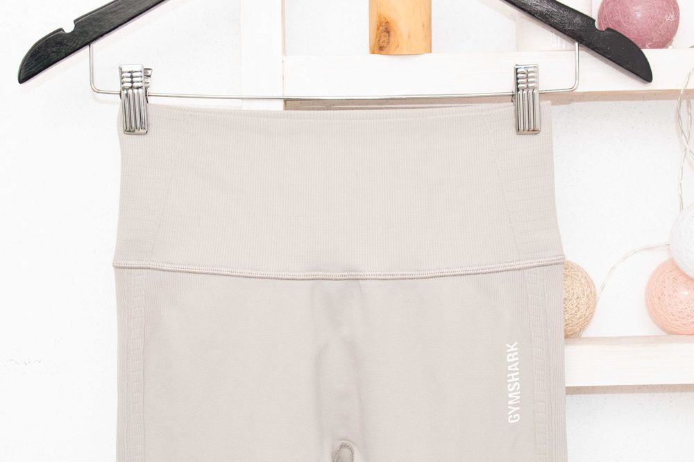 Gymshark дамски оригинален сиво-бежов безшевен клин висока талия S