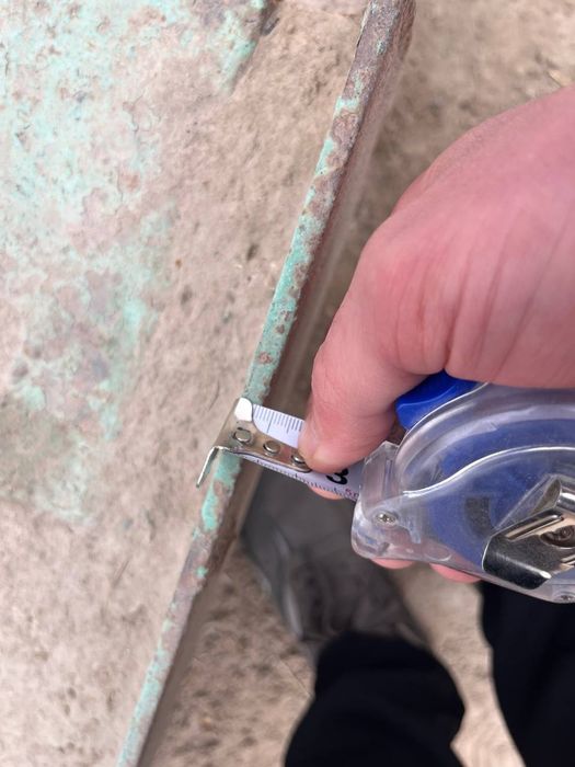 Shiviller dutour sotiladi bo'yi 12metr 2 tasi bor