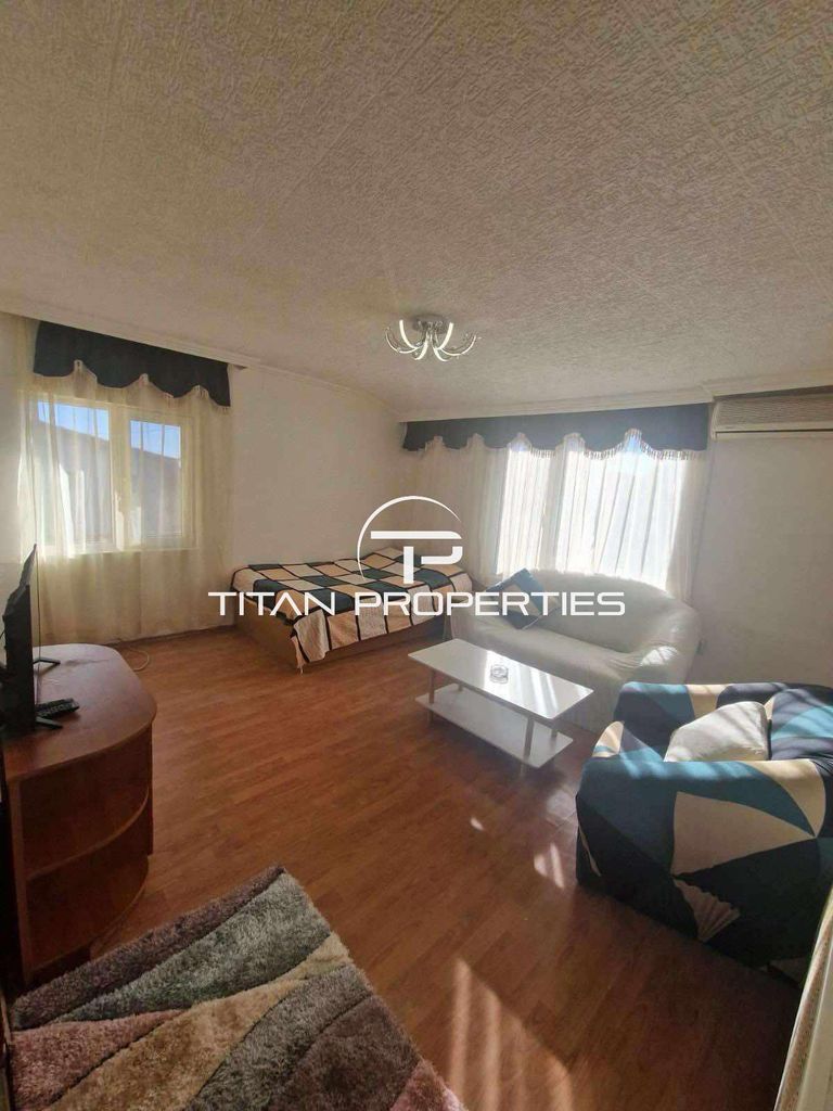 Дава се под наем Етаж от къща в Варна, м-т Траката - 50 кв.м за 425 € - Снимка #1