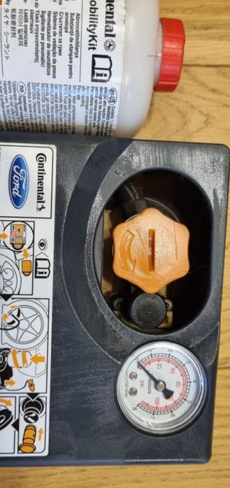 Compresor auto 12V cu soluție Ford  Mondeo Galaxy Citroën Peugeot