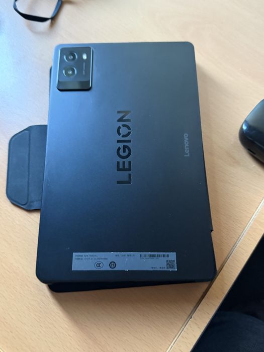 Игровой планшет Lenovo Legion Y700