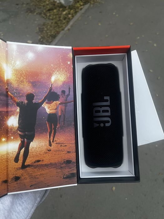 Продам колонку jbl оригинал