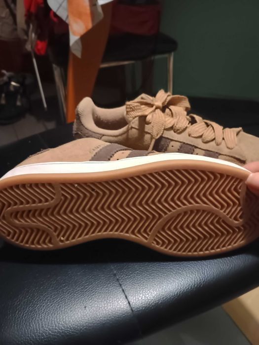 Юношески кецове adidas за момче естествен велур