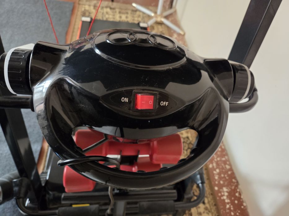 Продаётся беговая дорожка, для пользователей до 120 кг