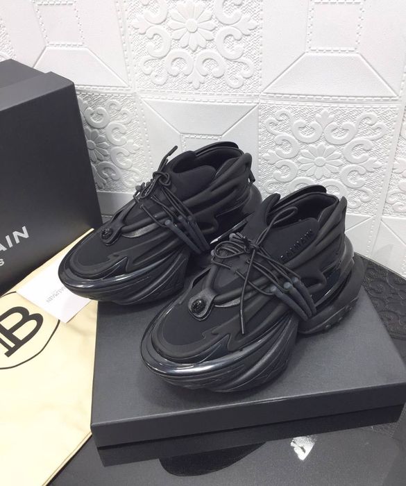 Balmain Sneakers 38