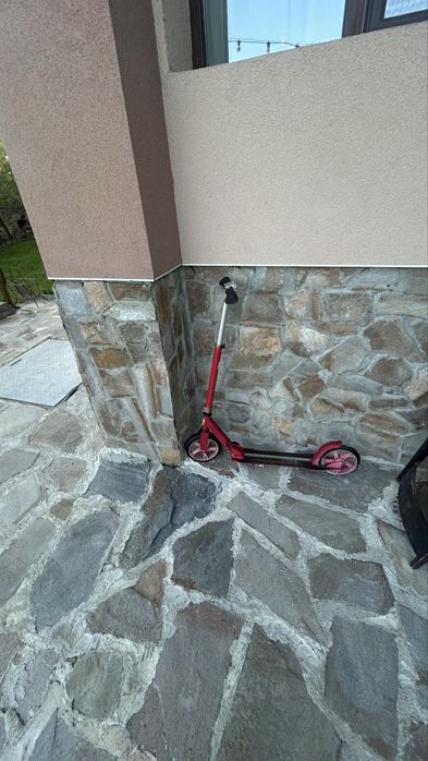 продавам тротонеъка Ferrari