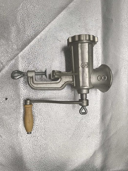 Masina manuala tocat carne nr8 aluminiu compacta