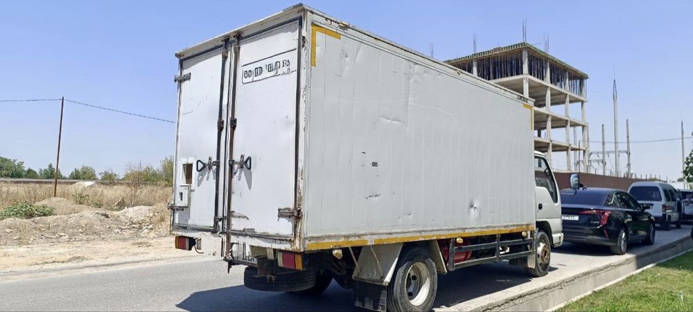 Isuzu 2013 yil 367min yurgan