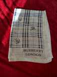 Burberry копринен шал