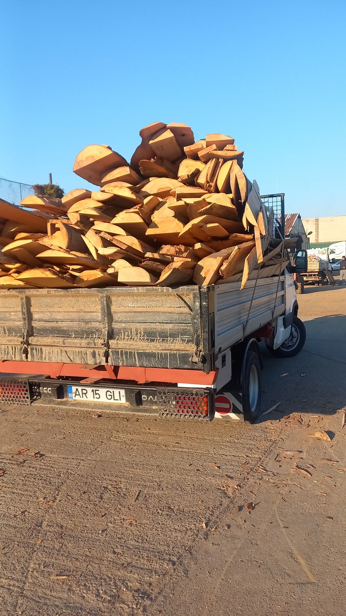 Lemne de foc din esență tare  Marginare sau Deșeuri la legătură