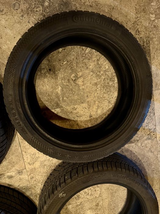 225/45R18 Continental Wintercontact