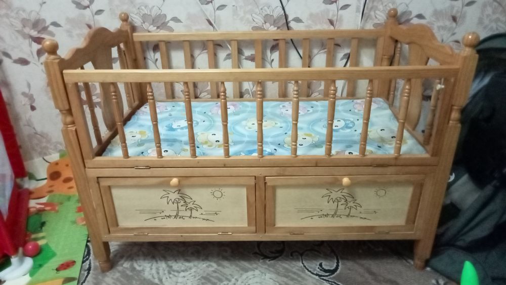 Детская кровать деревянная
