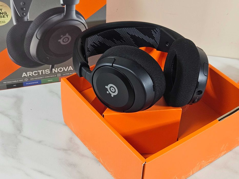 SteelSeries Arctis Nova 1 комфортни слушалки за игри и музика, 2 цвята