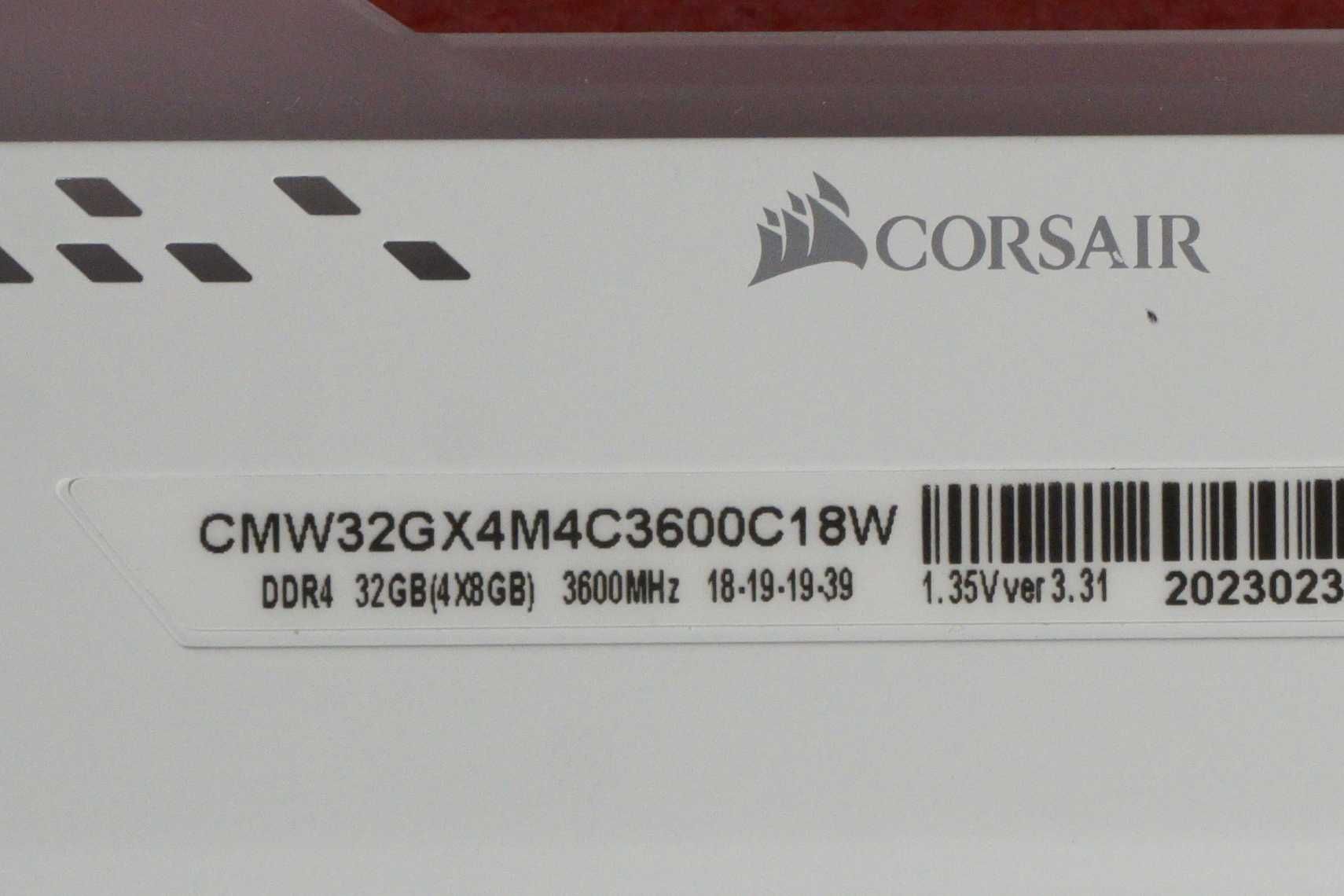 32GB(4x8) Corsair VENGEANCE RGB PRO (WHITE) DDR4 3600 cl18