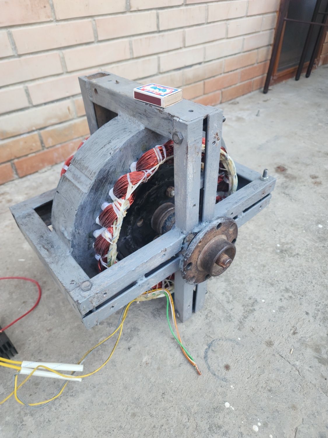 Генератор для мини геса и Ветрогенератора. Mini geslarga generator.