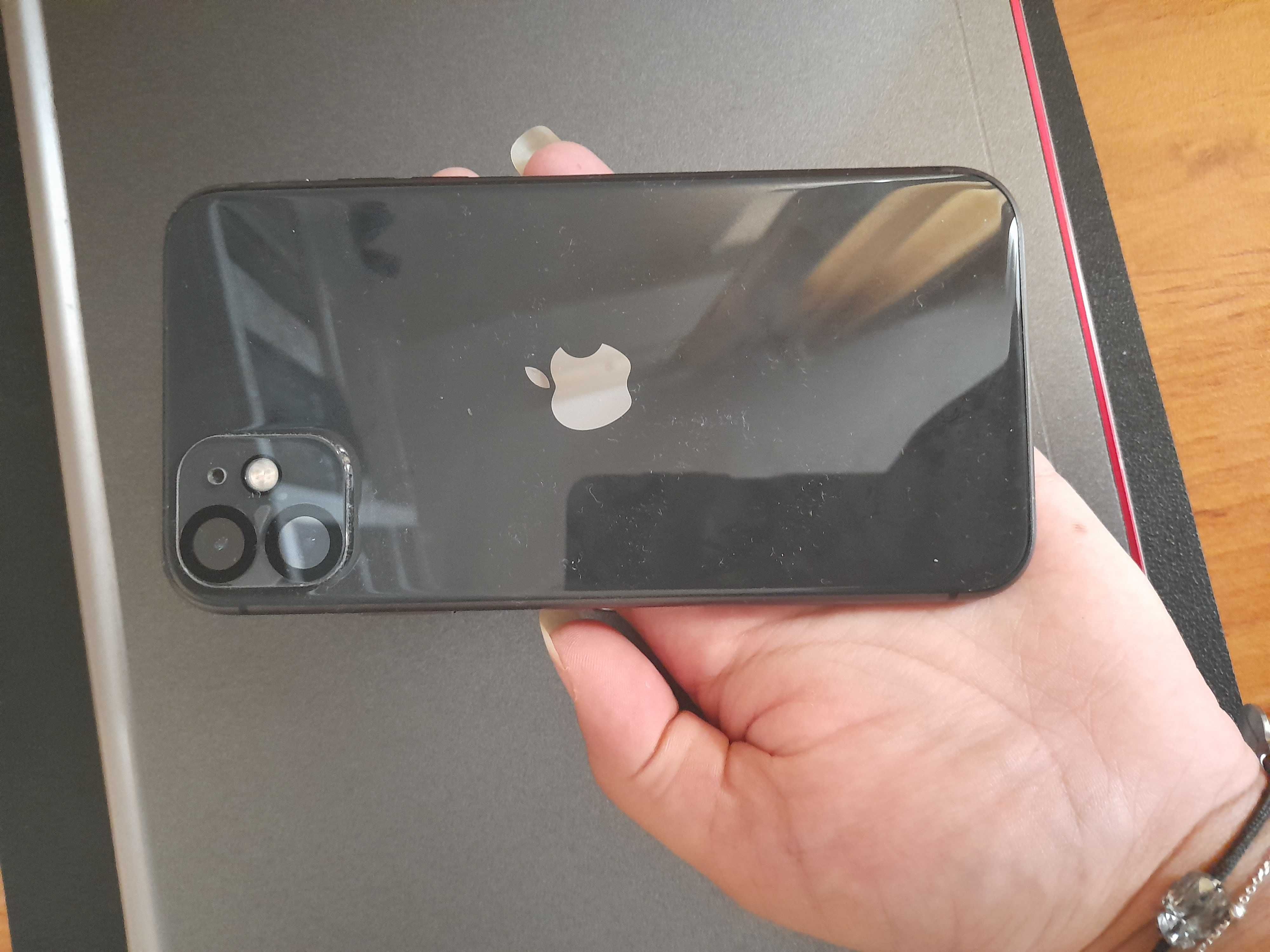 Iphone 11 128GB 84% батерия