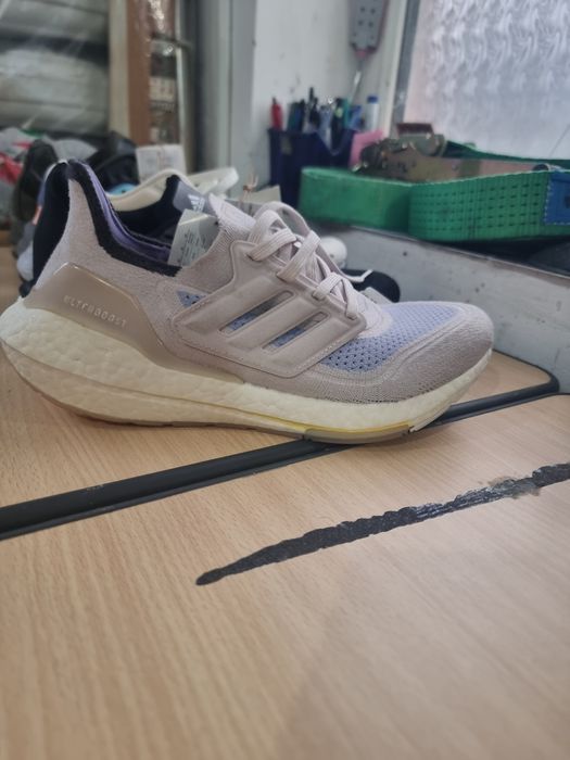 Donez adidasi noi originali DOAR PT PICIORUL DREPT