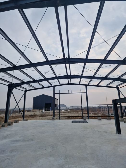 Vând hale metalice asiguram si montaj lucrăm fără avans